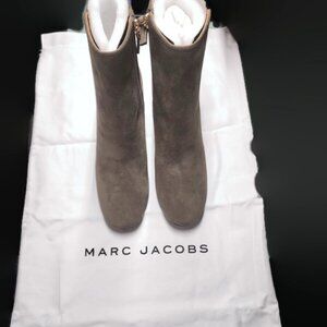 Brand New Marc Jacobs Suede Ankle Boots Taupe Size 9 US | 39 EU